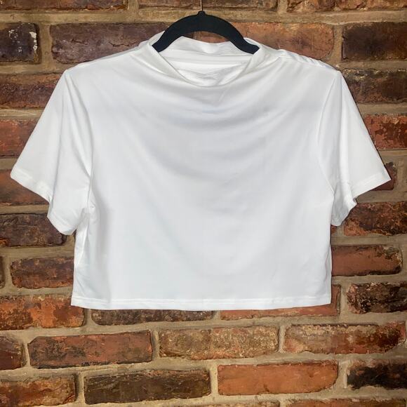 Blush Mark White Short Sleeve Keyhole Open Bust Crop Top Women's Size 0X - Picture 1 of 4